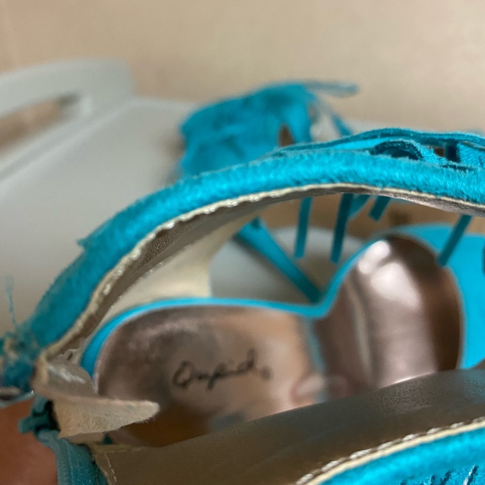 Blue heels - Picture 8 of 9